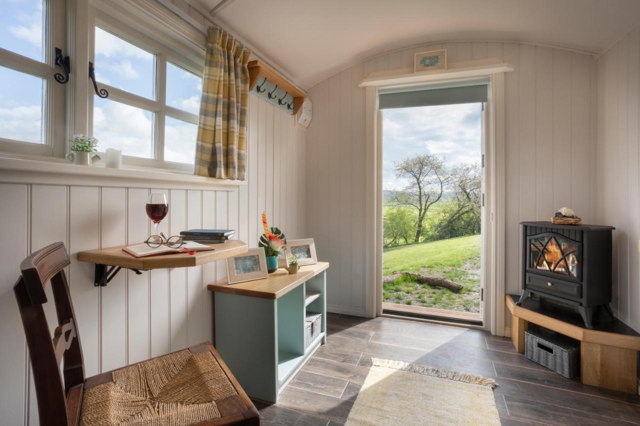 The Heron Shepherds Hut At Lyth Valley Brigsteer Esterno foto