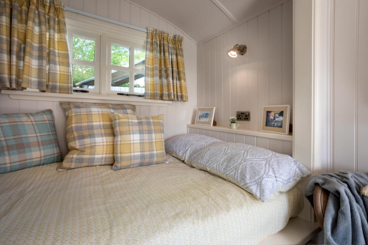 The Heron Shepherds Hut At Lyth Valley Brigsteer Esterno foto